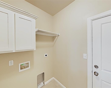10704 Mountain Fork Drive - Photo Thumbnail 15