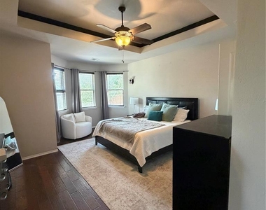 1704 Nw 164th Circle - Photo Thumbnail 6