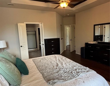 1704 Nw 164th Circle - Photo Thumbnail 8