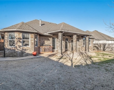 1704 Nw 164th Circle - Photo Thumbnail 9