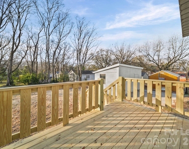 1703 Lowder Street - Photo Thumbnail 21