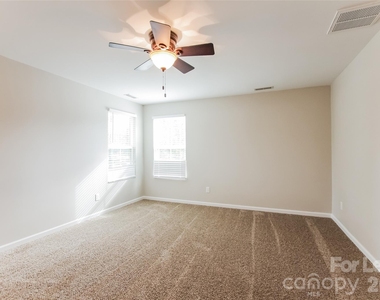 1639 Hooper Court - Photo Thumbnail 7