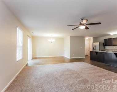1639 Hooper Court - Photo Thumbnail 5