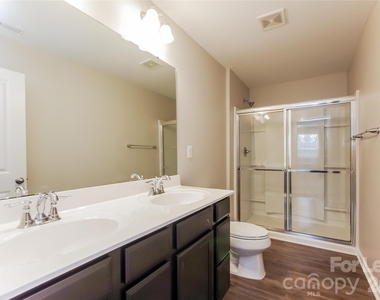 1639 Hooper Court - Photo Thumbnail 12