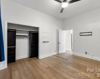321 E Worthington Avenue - Photo Thumbnail 18