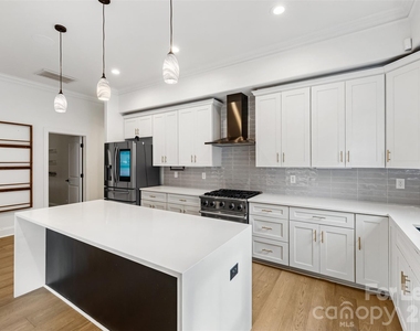 321 E Worthington Avenue - Photo Thumbnail 9