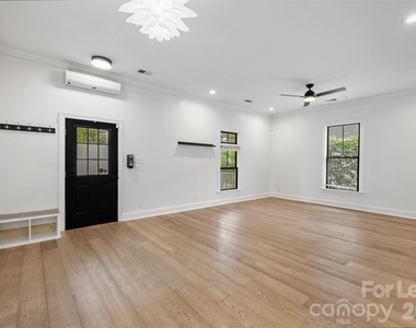 321 E Worthington Avenue - Photo Thumbnail 5