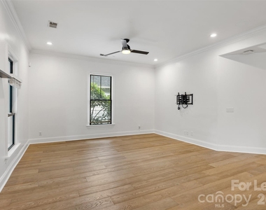 321 E Worthington Avenue - Photo Thumbnail 7