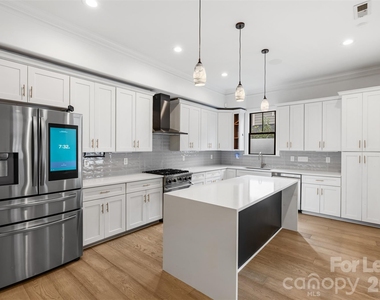 321 E Worthington Avenue - Photo Thumbnail 8
