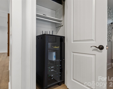 321 E Worthington Avenue - Photo Thumbnail 20