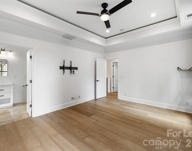 321 E Worthington Avenue - Photo Thumbnail 12