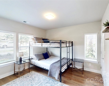 2115 Isom Street - Photo Thumbnail 3