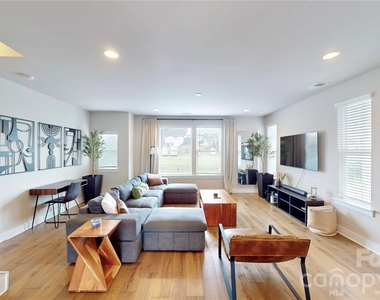 2115 Isom Street - Photo Thumbnail 21
