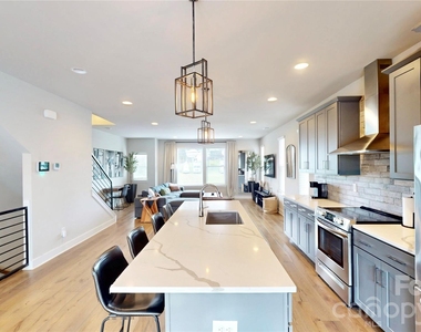 2115 Isom Street - Photo Thumbnail 14
