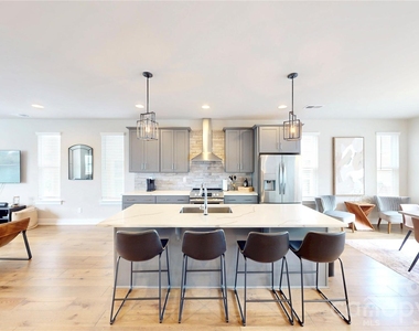2115 Isom Street - Photo Thumbnail 12