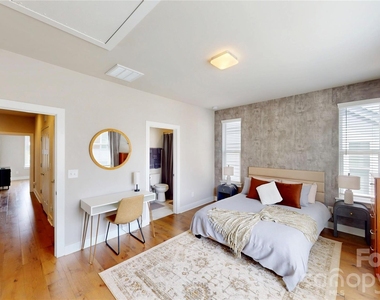 2115 Isom Street - Photo Thumbnail 30