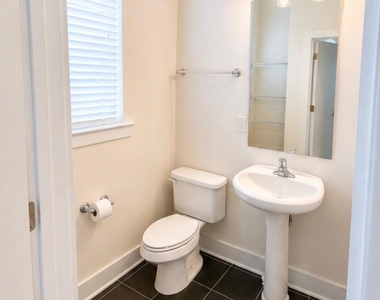 617 Mcninch Street - Photo Thumbnail 4