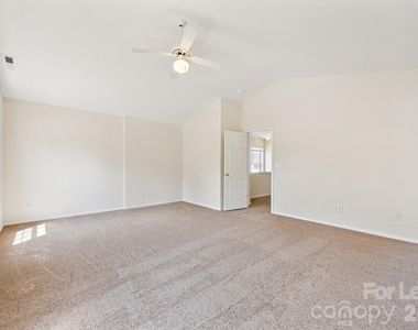 8605 Redding Glen Avenue - Photo Thumbnail 17