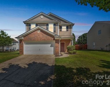 8605 Redding Glen Avenue - Photo Thumbnail 1