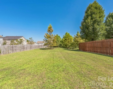 8605 Redding Glen Avenue - Photo Thumbnail 27