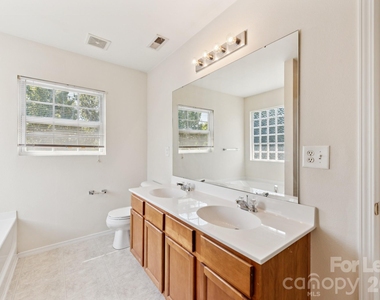 8605 Redding Glen Avenue - Photo Thumbnail 19