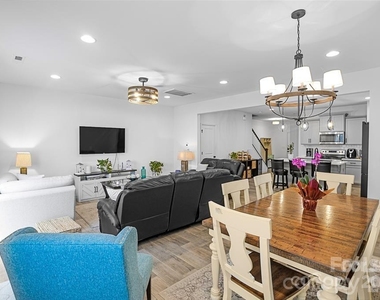 13012 Suncreek Terrace - Photo Thumbnail 5