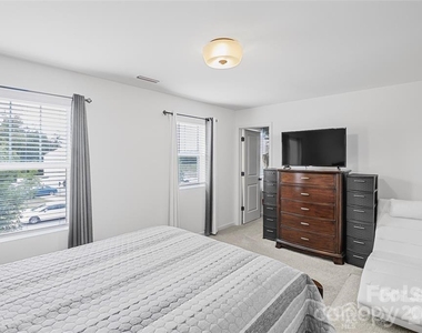 13012 Suncreek Terrace - Photo Thumbnail 8