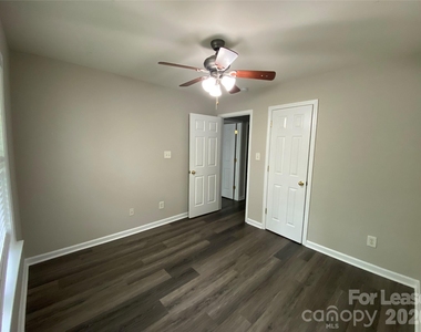 10310 Mcgoogan Lane - Photo Thumbnail 16