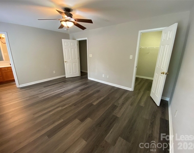 10310 Mcgoogan Lane - Photo Thumbnail 9