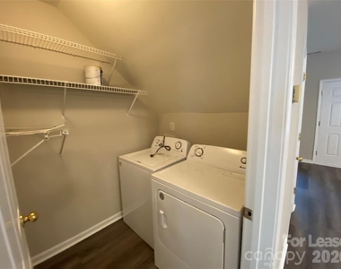 10310 Mcgoogan Lane - Photo Thumbnail 6