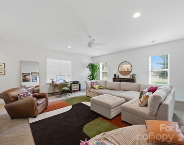 20264 Harroway Drive - Photo Thumbnail 30