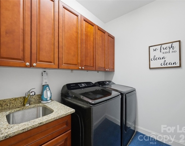 20264 Harroway Drive - Photo Thumbnail 29