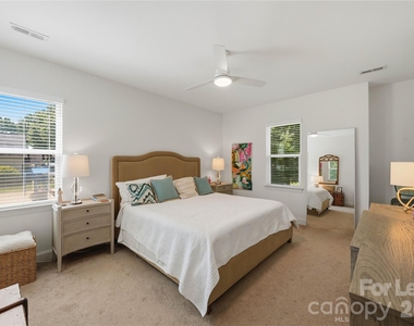 20264 Harroway Drive - Photo Thumbnail 24