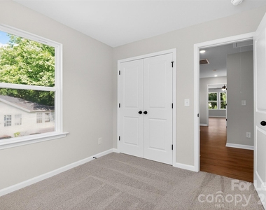 333 N Hoskins Road - Photo Thumbnail 18