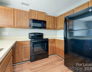 766 Marsh Road - Photo Thumbnail 27