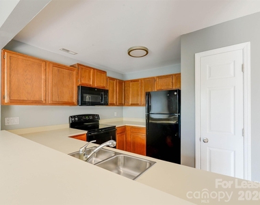 766 Marsh Road - Photo Thumbnail 26