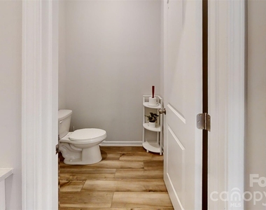 4310 Reed Creek Drive - Photo Thumbnail 8