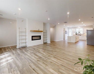 4310 Reed Creek Drive - Photo Thumbnail 5