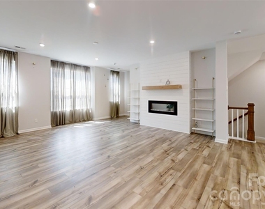 4310 Reed Creek Drive - Photo Thumbnail 6