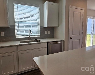 1615 Cannonball Lane - Photo Thumbnail 5