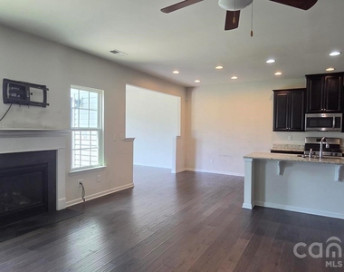 7347 Raylee Avenue Sw - Photo Thumbnail 4