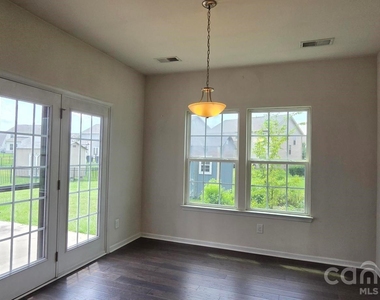 7347 Raylee Avenue Sw - Photo Thumbnail 6