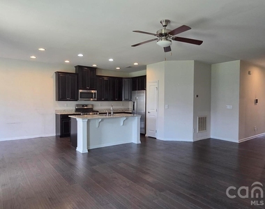 7347 Raylee Avenue Sw - Photo Thumbnail 5