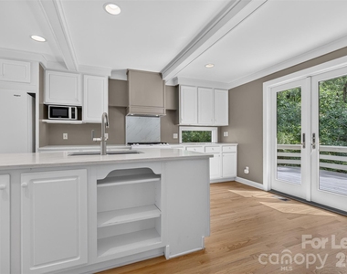 113 Forest Lane - Photo Thumbnail 7