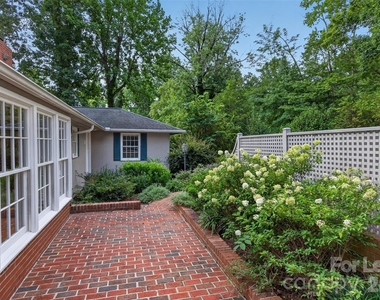 113 Forest Lane - Photo Thumbnail 2