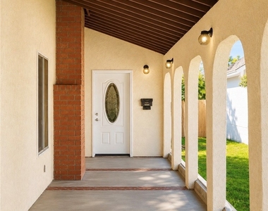 3912 Blanche Street - Photo Thumbnail 5