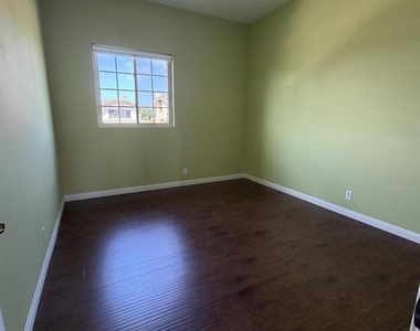 650 Lions Gate Drive - Photo Thumbnail 17