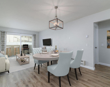 257 E Surfside Drive - Photo Thumbnail 2