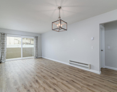 257 E Surfside Drive - Photo Thumbnail 6