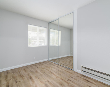 257 E Surfside Drive - Photo Thumbnail 20